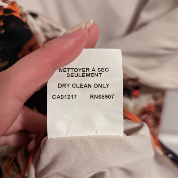 Le Chateau Strapless dress - Picture 5 of 5